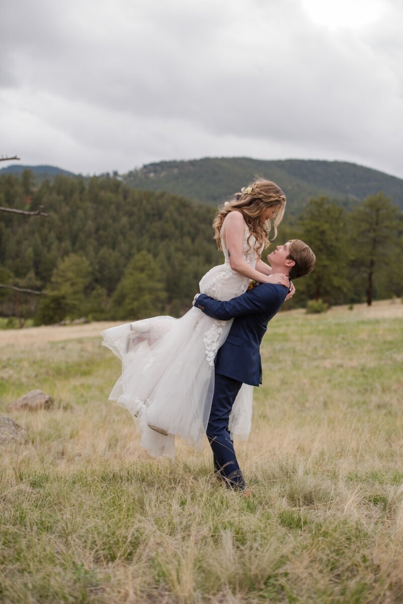 summer barn bailey colorado wedding