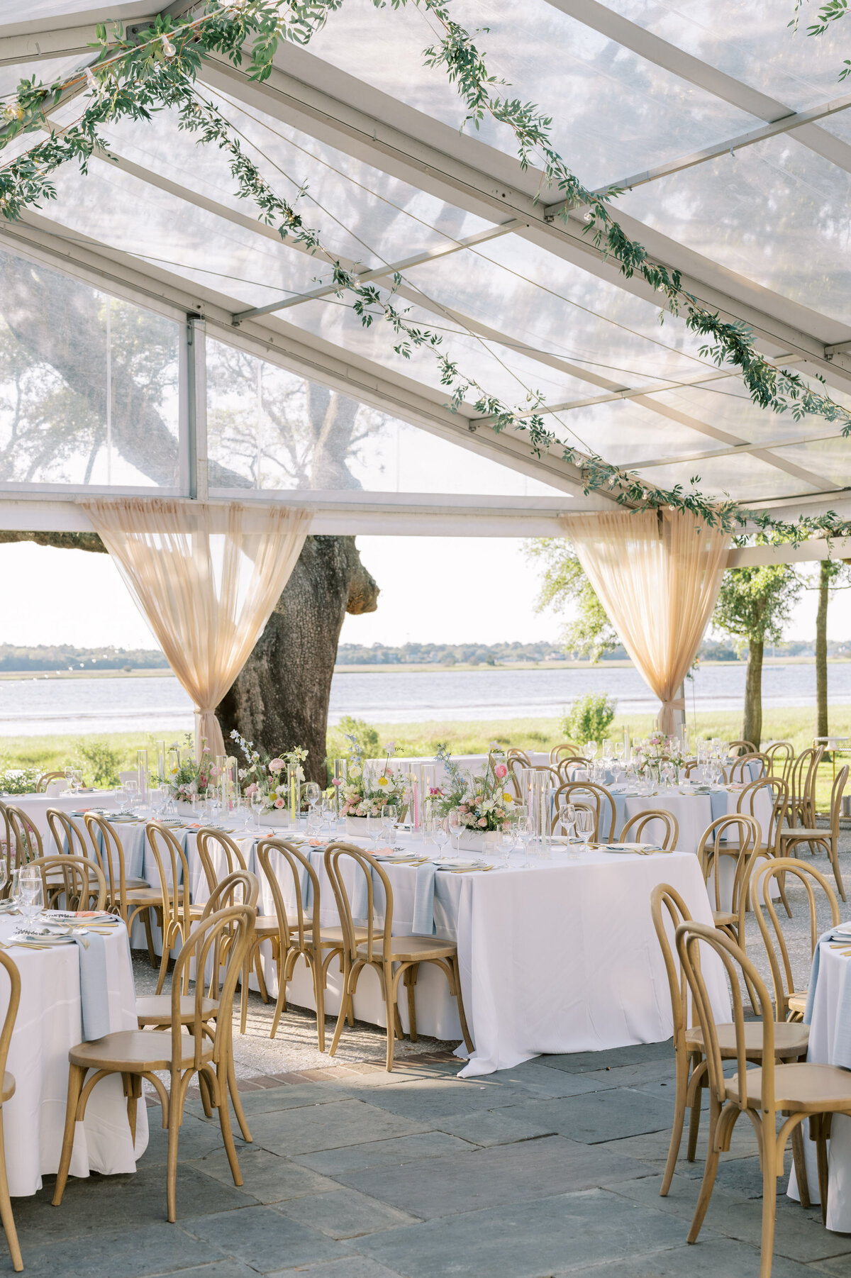 Springtime Lowndes Grove Wedding in Charleston (13)