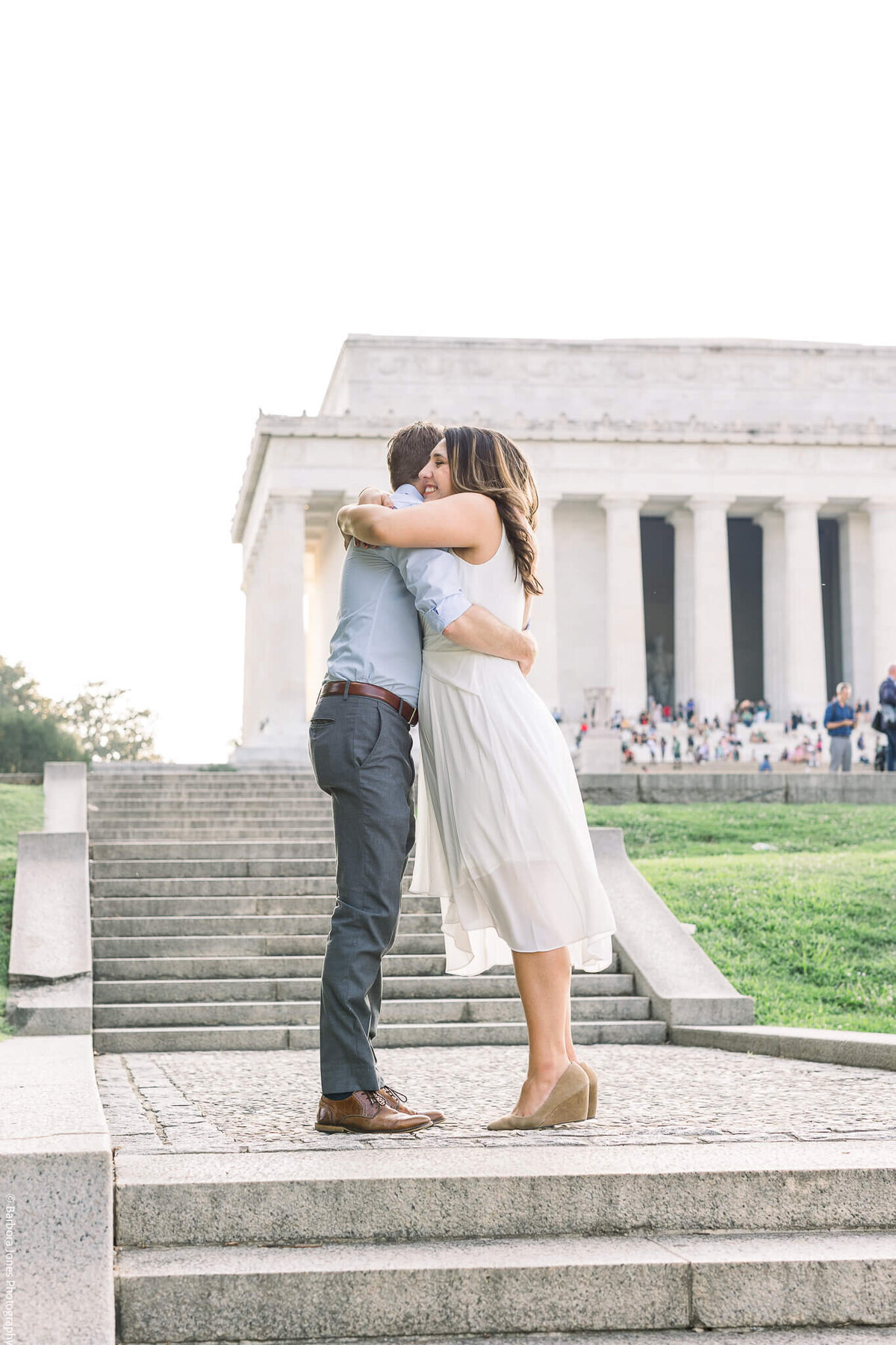 surprise-proposal-lincoln-monument-national-mall-photography-washington-DC-modern-light-and-airy-classic-timeless-romantic-maryland-7