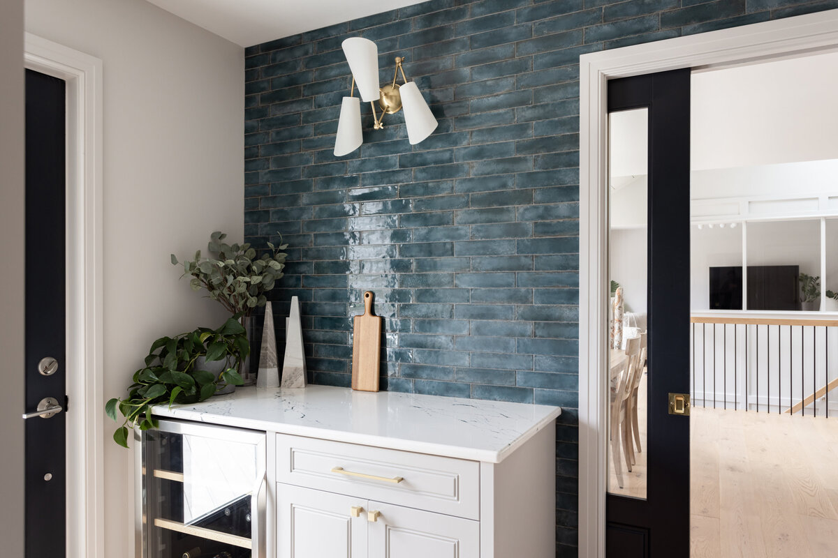 KatCoInteriors-Tiessen-Mudroom_Bar-04