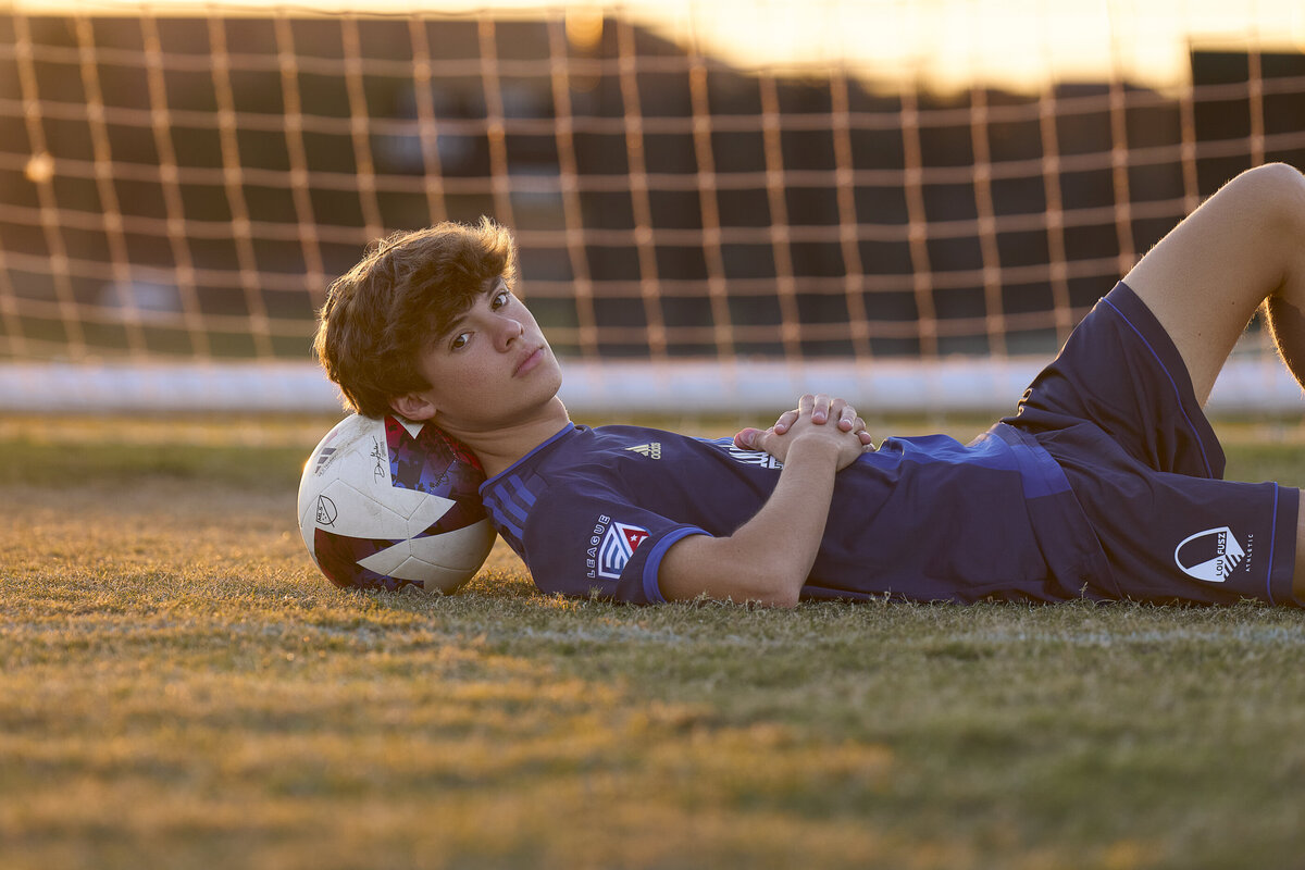 St. Louis senior photographer. senior guy soccer photos. Blanca Parciak Photography _58 (56)