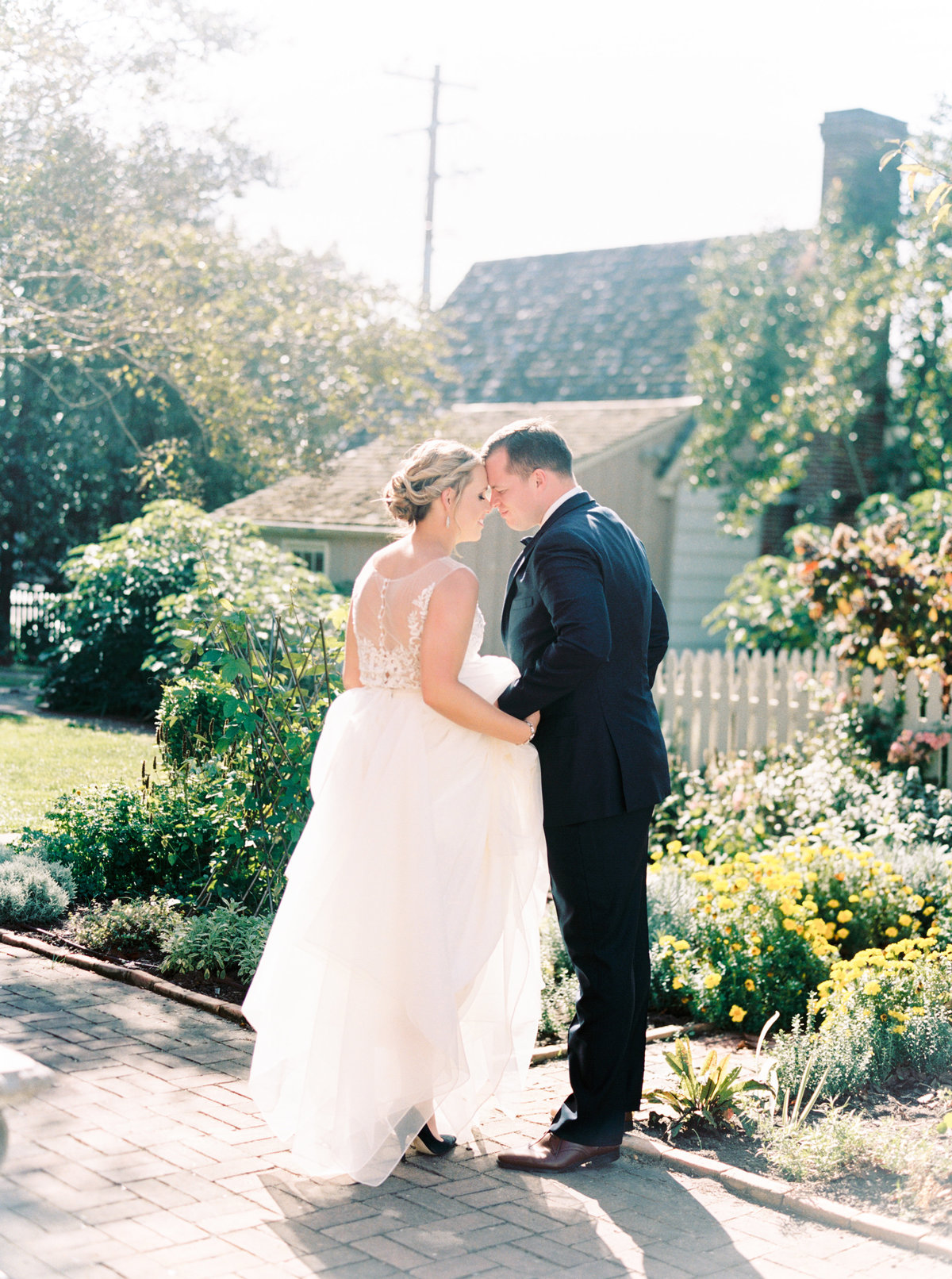 Easton_Maryland-fall-backyard-wedding-photographer-Richmond-natalie-jayne-photography-image-07-5