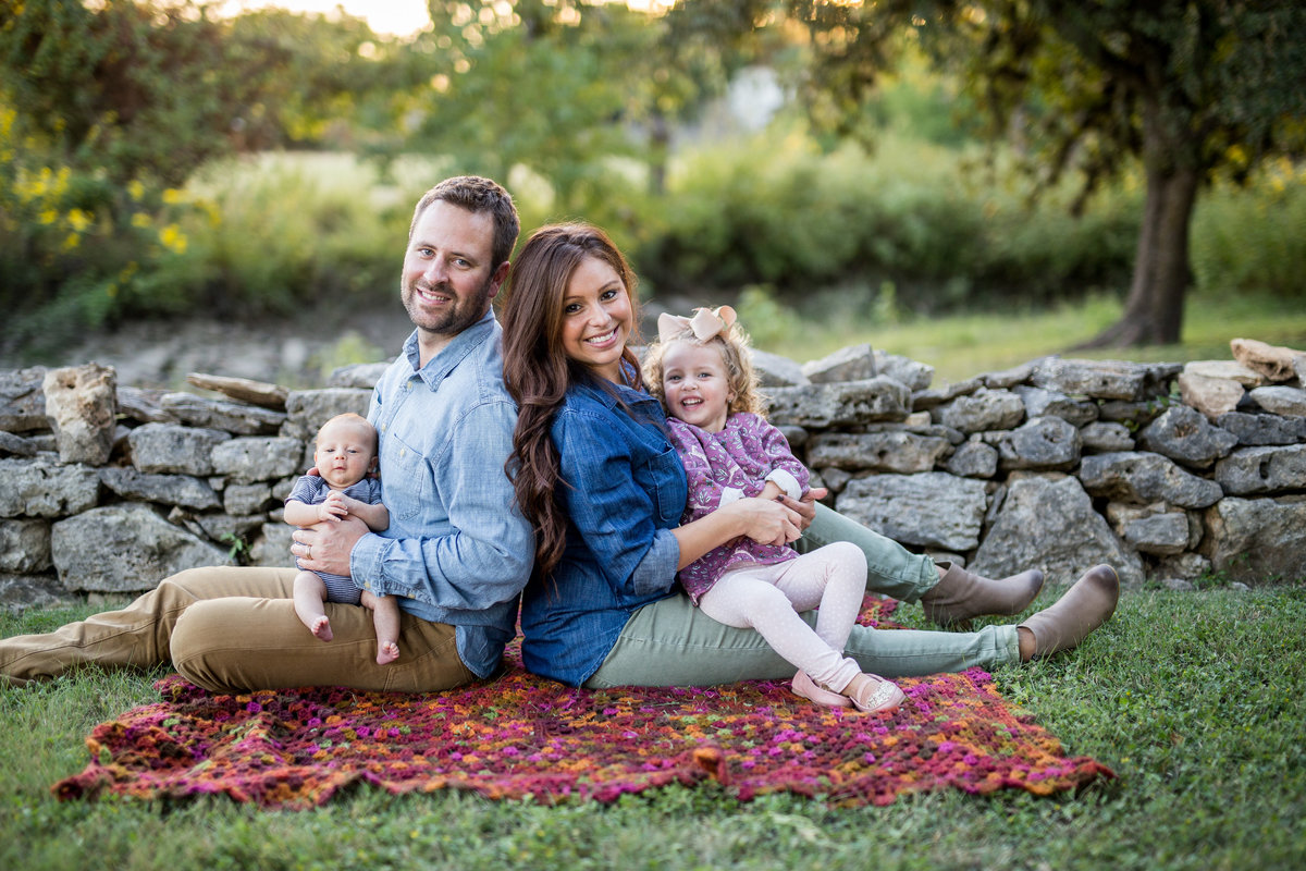 family mini session with children by San Antonio Photographer Expose The Heart Photography