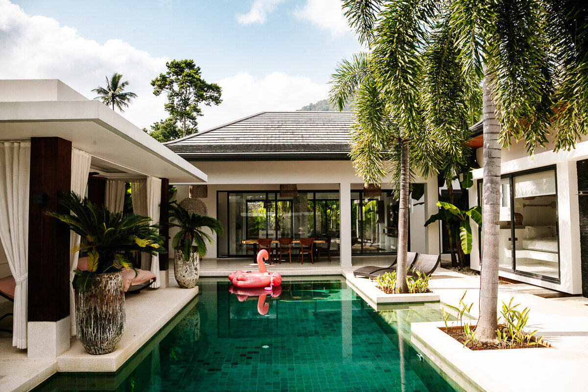 Discover Casa Orientale, a beautiful Balinese-style villa, surrounded by lush vegetation, near Mae Nam in Koh Samui Thailand.