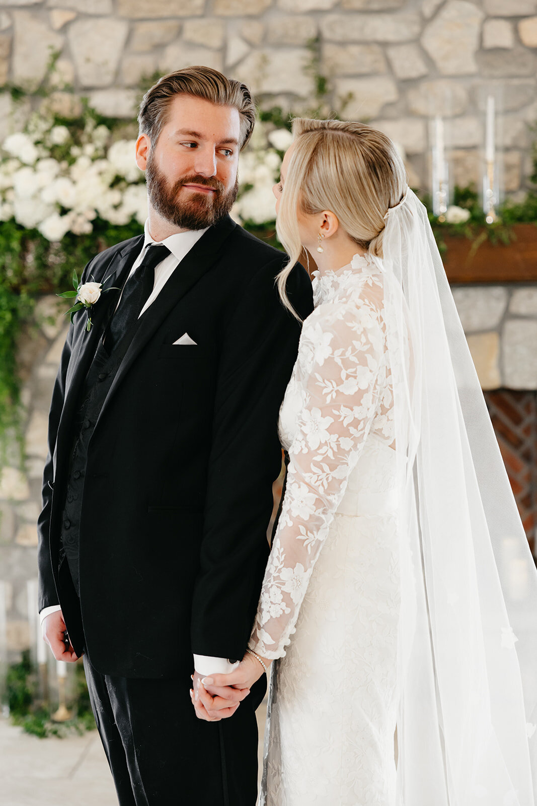 Woodis Wedding BG first look _2b portraits-87