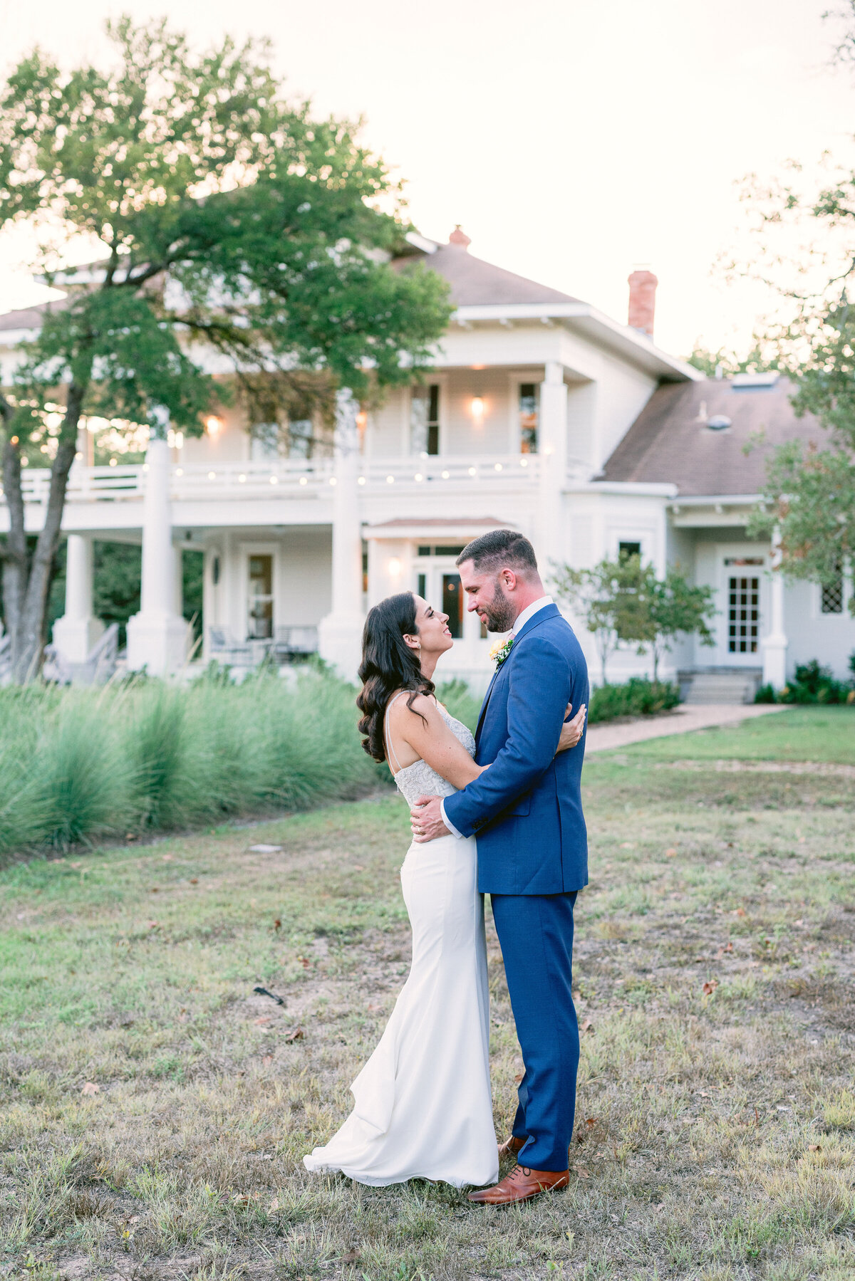 the_grand_lady_austin_wedding_white_orchid_photography_vintage_modern_summer_wedding-103