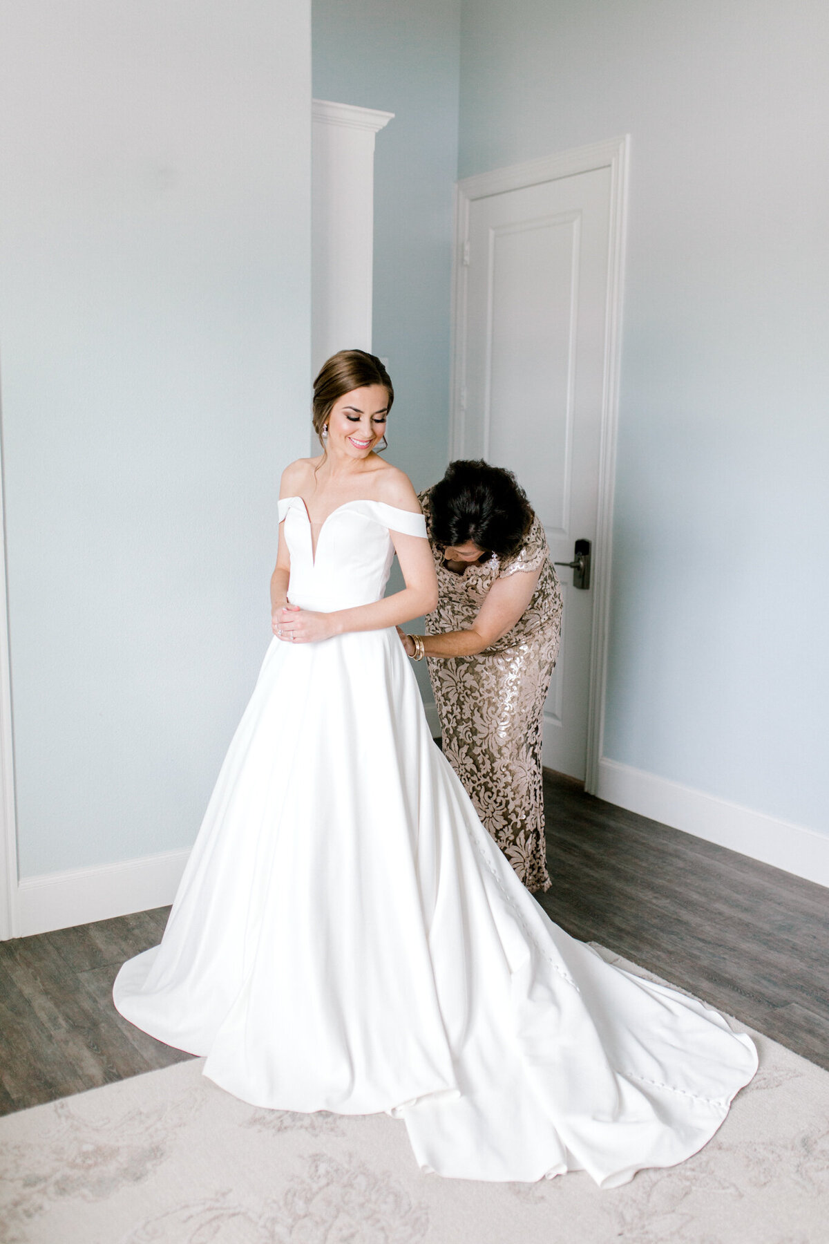 Lexi Broughton & Garrett Greer Wedding at Dove Ridge Vineyards | Sami Kathryn Photography | Dallas Wedding Photography-30