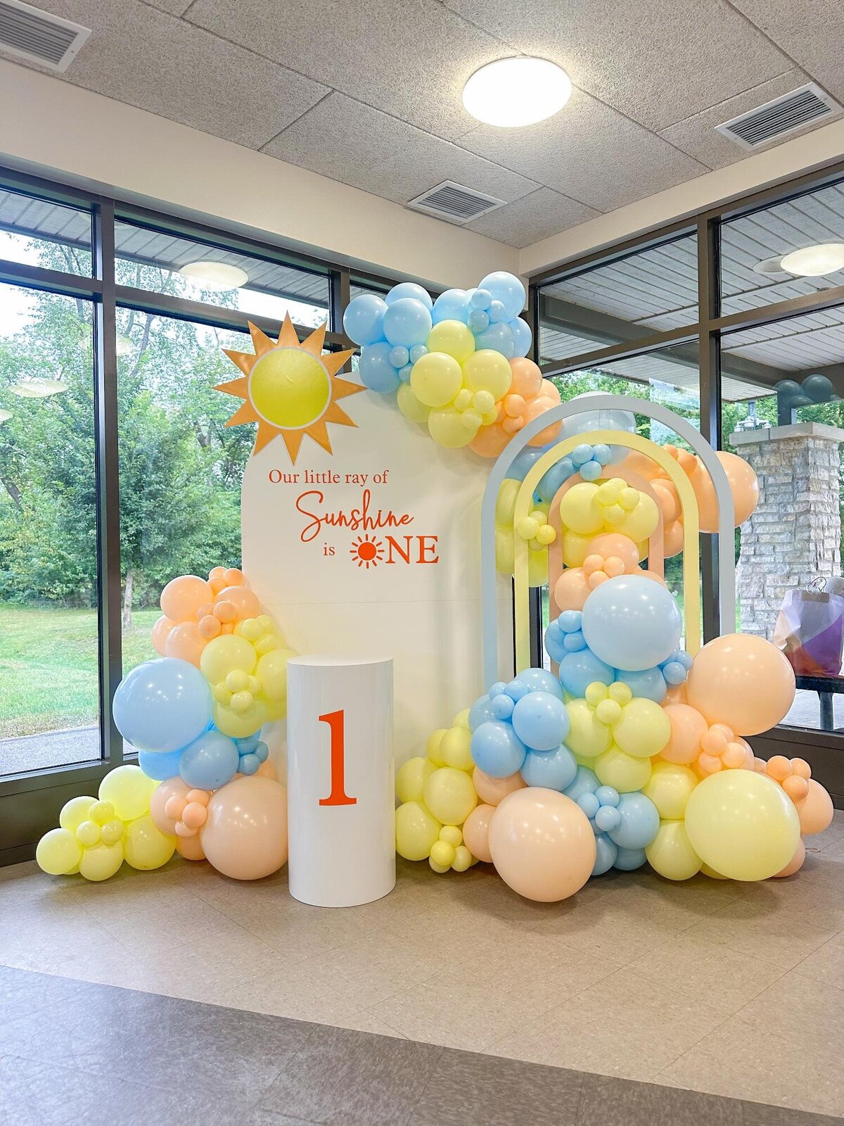 Hinsdale balloons and event decor