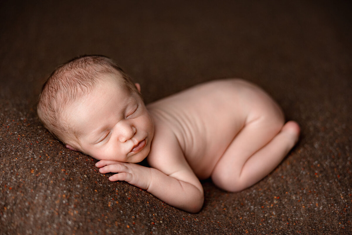 arielle_elizabeth_photography_newborn photographer, family photographer, baby photographer, milestones photographer, studio, near traverse city, near charlevoix, near petoskey, near gaylord, near harbor springs, michigan photographer_01082