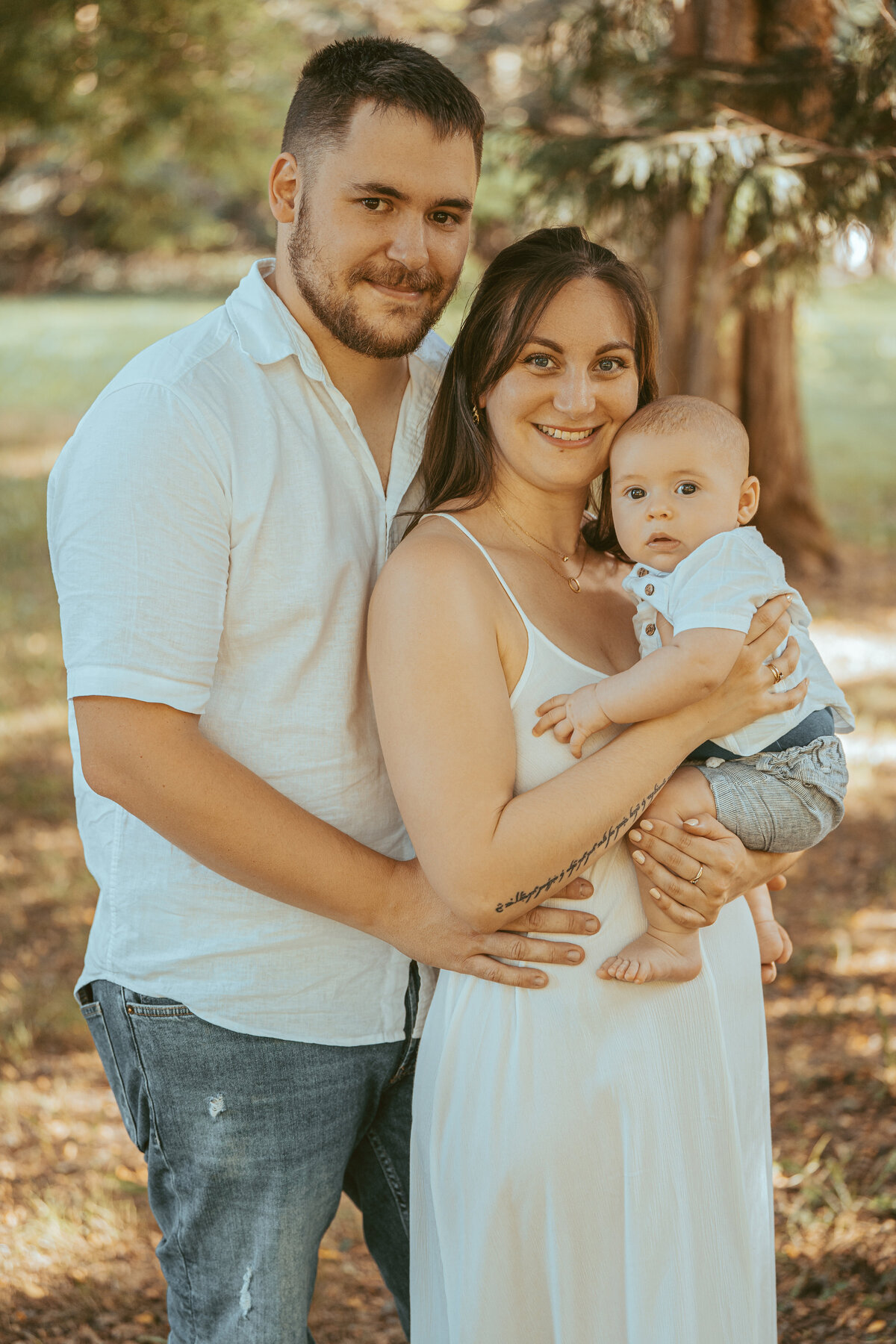 photographe gien nouveau ne naissance seance photo bebe famille foret portrait aurore photographe 4