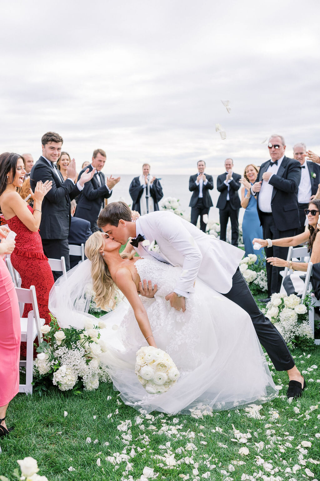beach-wedding-ceremony-connecitcut