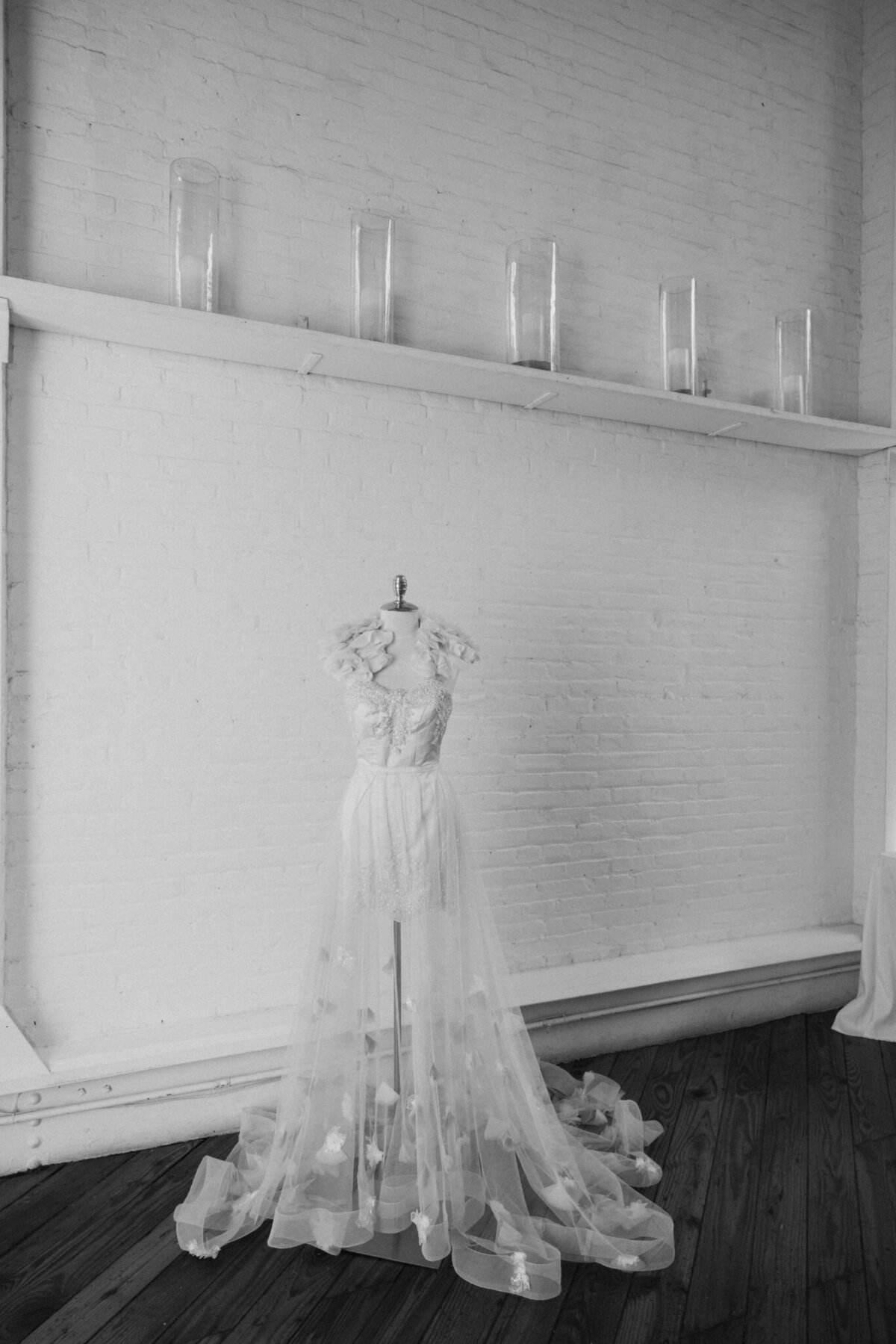 old-city-wedding-stroll-2023-44