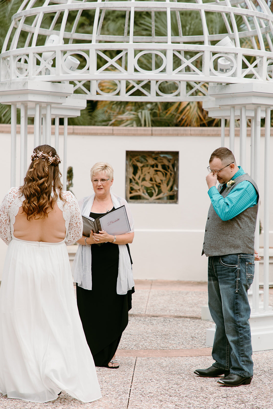 Jessica-Cruz-Photo-Florida-Botanical-Gardens-elope-in-tampa-Chantilly-Chic-3