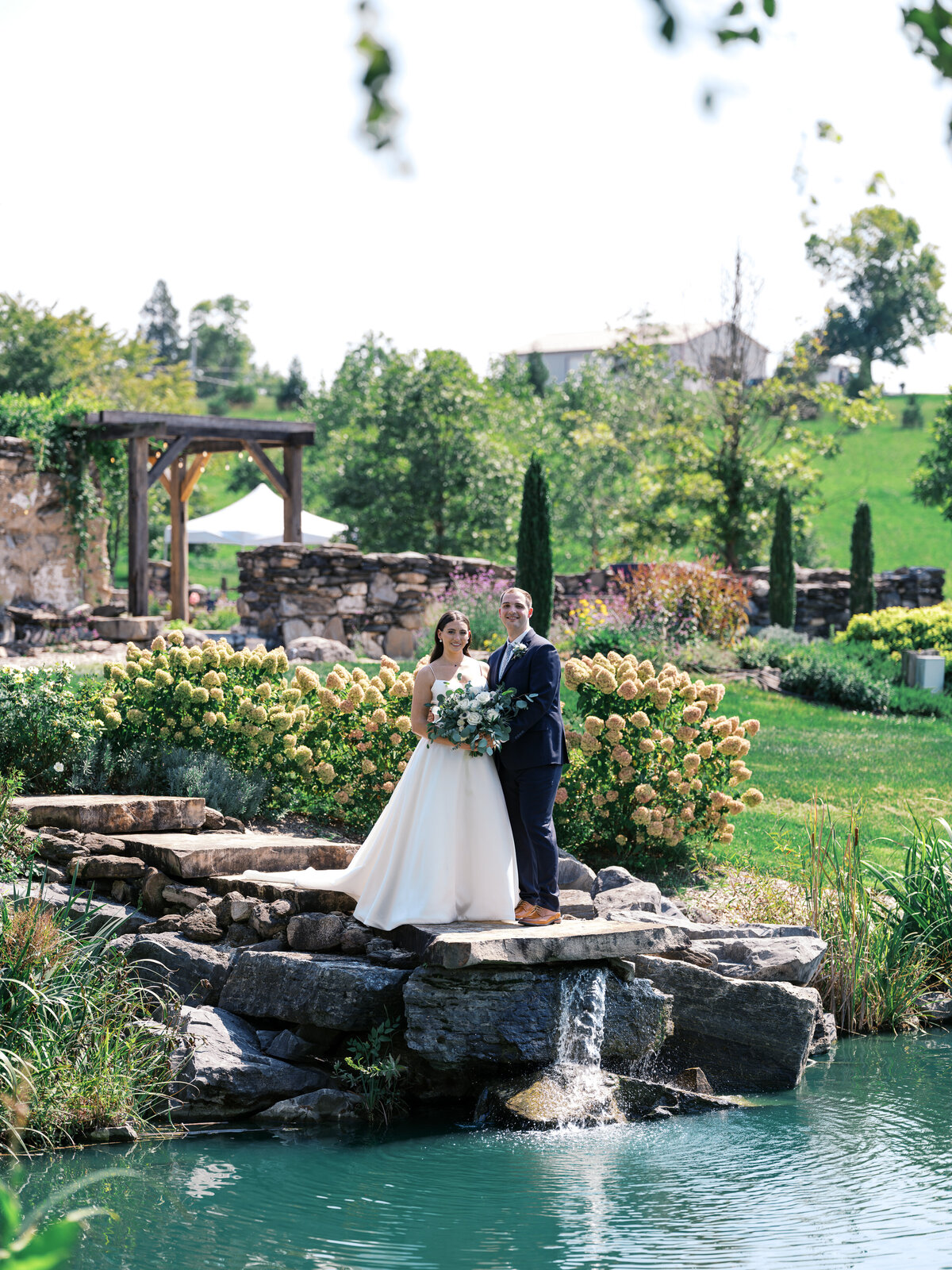 GlenEllenFarmWeddingPhotographer_DC_NY_WeddingPhotographerJenniferFern-15