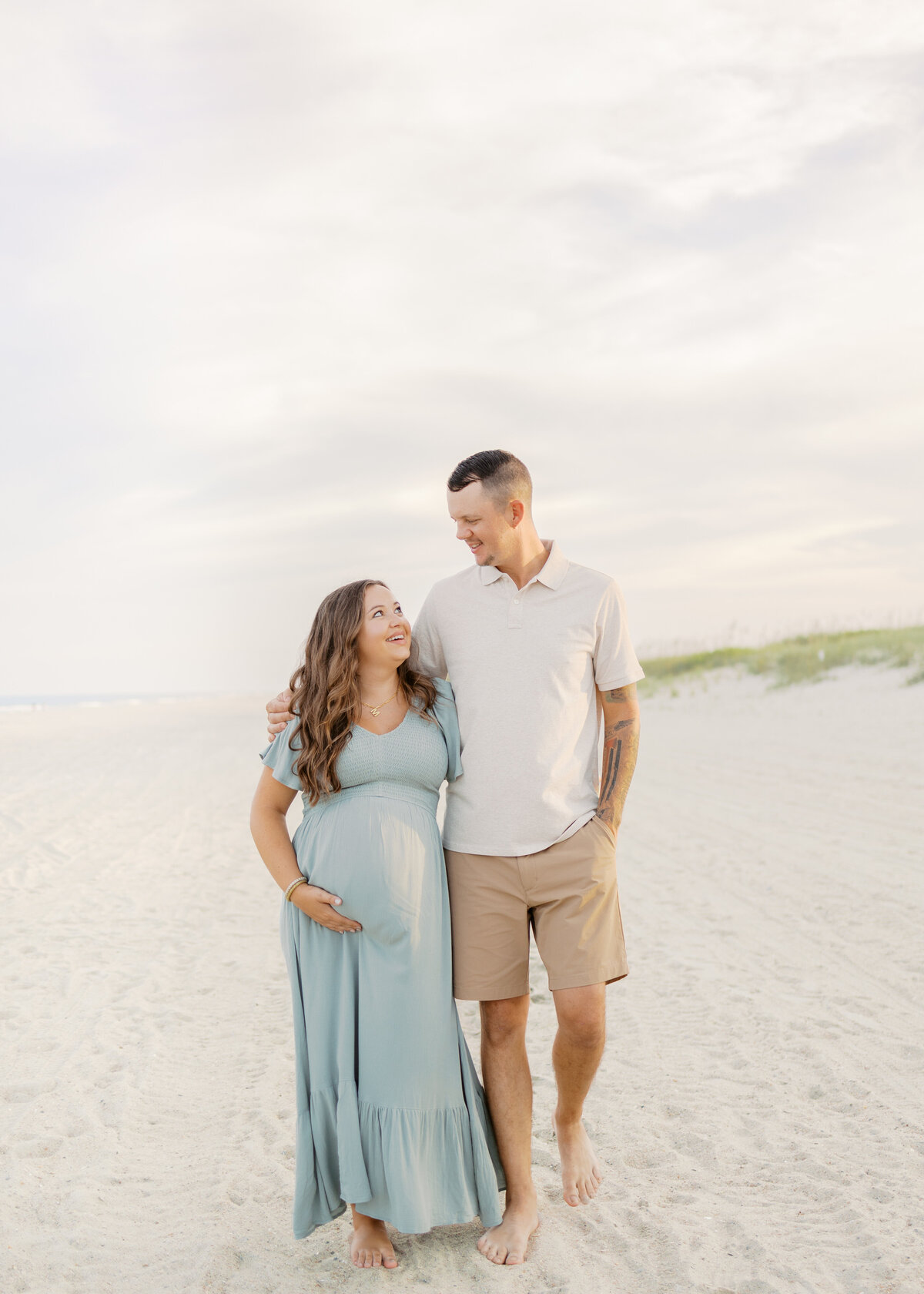 Katelyn+IanMaternity-EmilyDeLukePhotography-CarolinaBeach-21