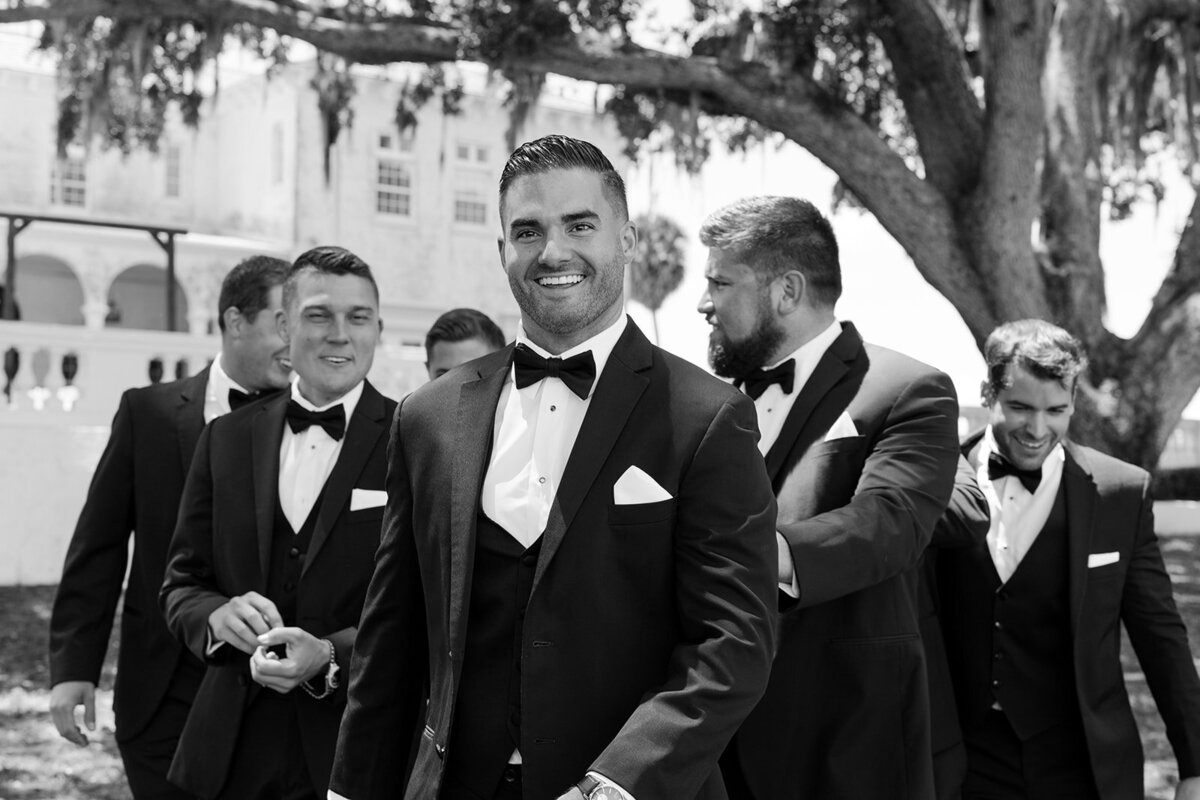 A&P_GROOMSMEN_PORTRAITS-23