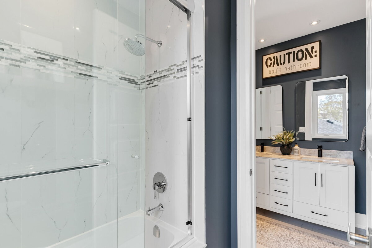 59-web-or-mls-33_002_Third Ensuite