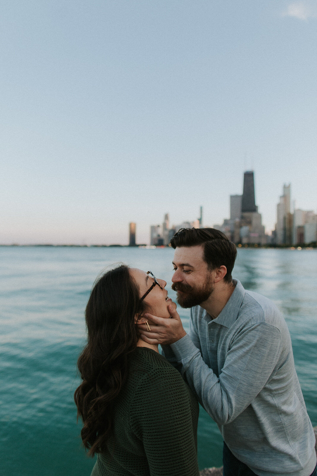 engaged-chicago-north-avenue-beach-city-session-love-untraditional-rachael-marie-illinois-13