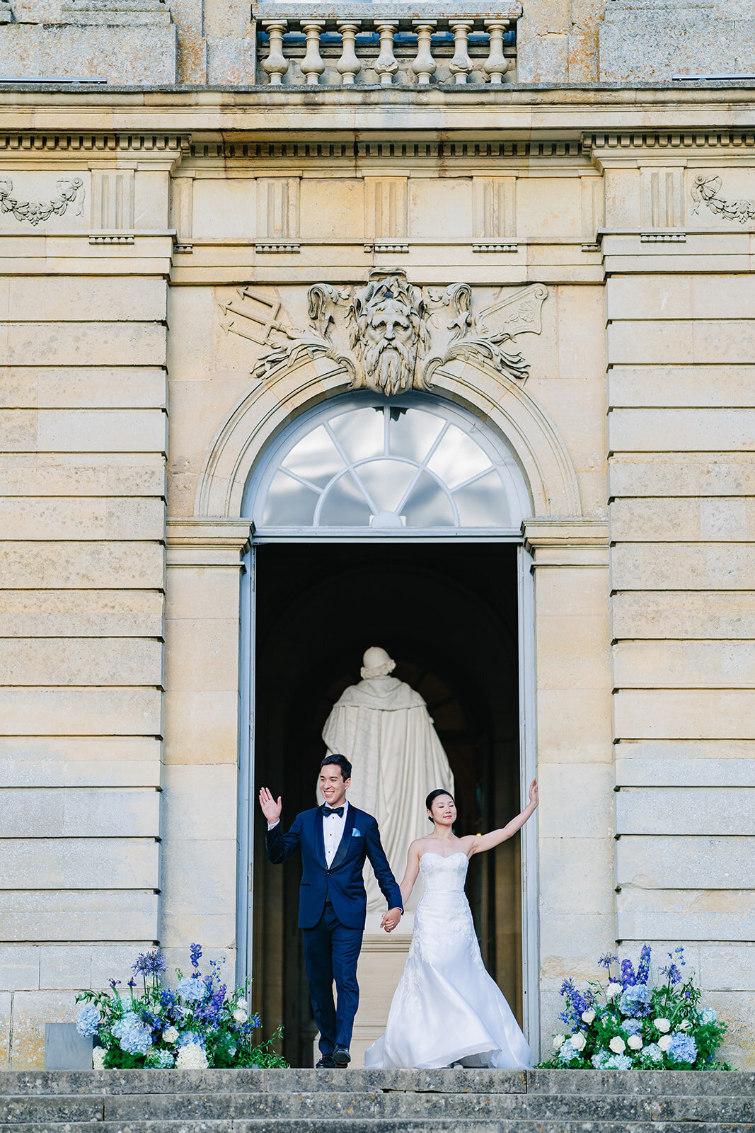 MorganeBallPhotography-Wedding-ZoeEdward-11-ChateauChamplatreux-Dinner-121-2