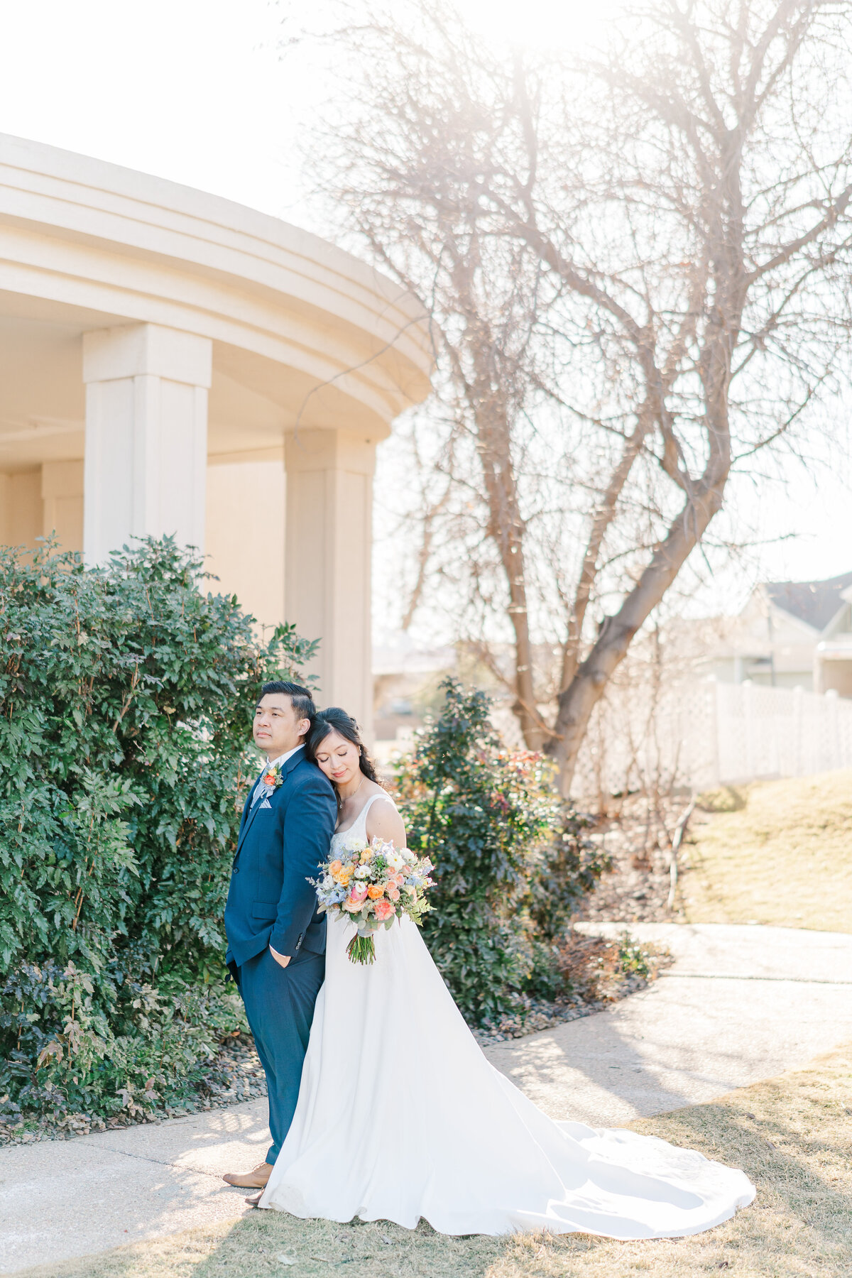 Chateaux at Fox Meadows Colorful Spring Wedding Light and Airy Elena Spraguer Photography  0095