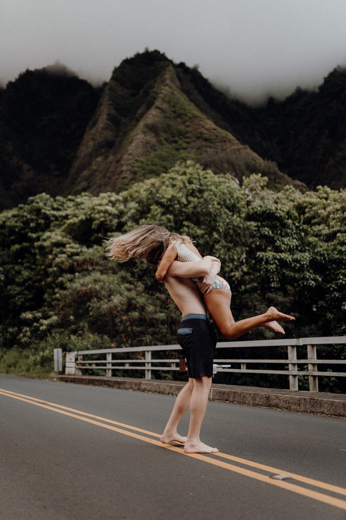 couples waterfall photos hawaii-34