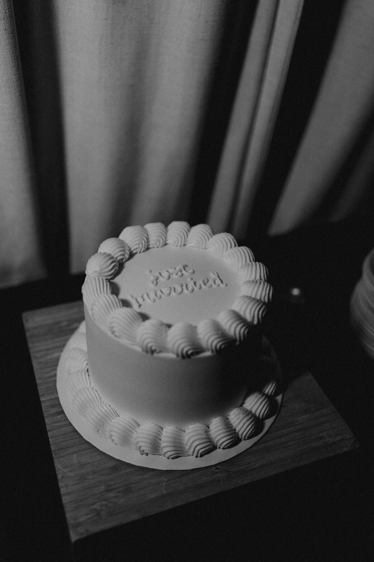 Wedding cake at Proper hotel wedding reception