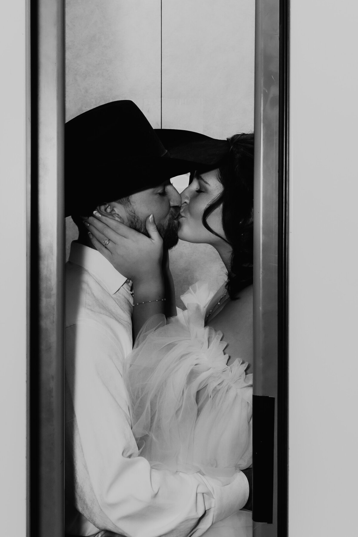 KISS IN ELEVATOR