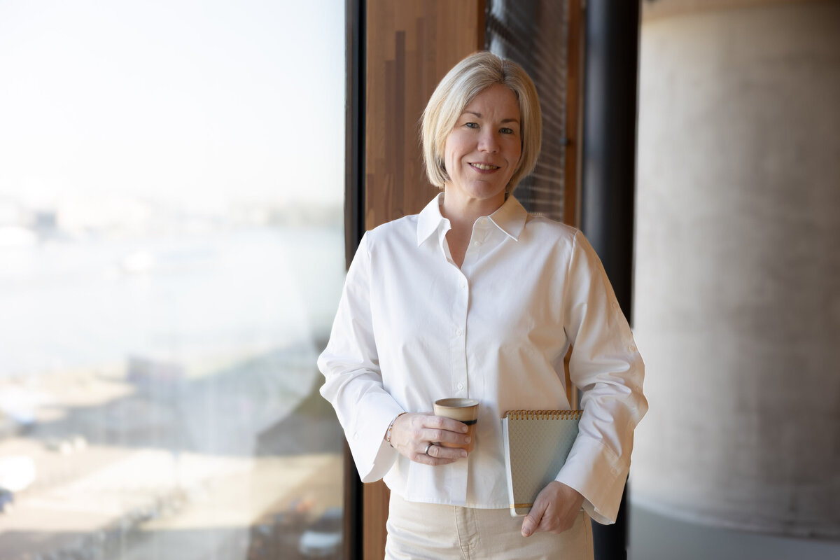 Portret van expert duurzame inzetbaarheid Agnes Tuin 