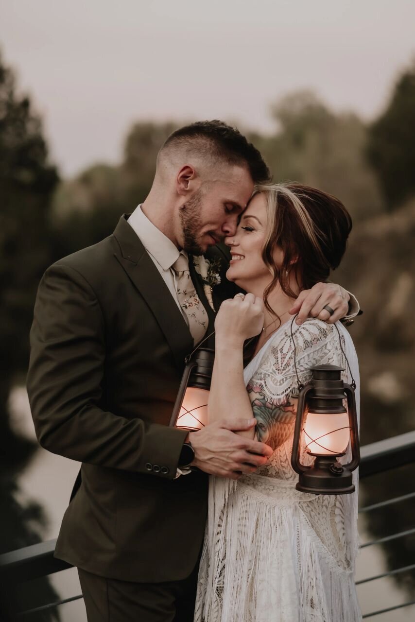 paisley-sunshine-white-rock-canyon-elope-in-tampa-chantilly-chic-celebrations-20