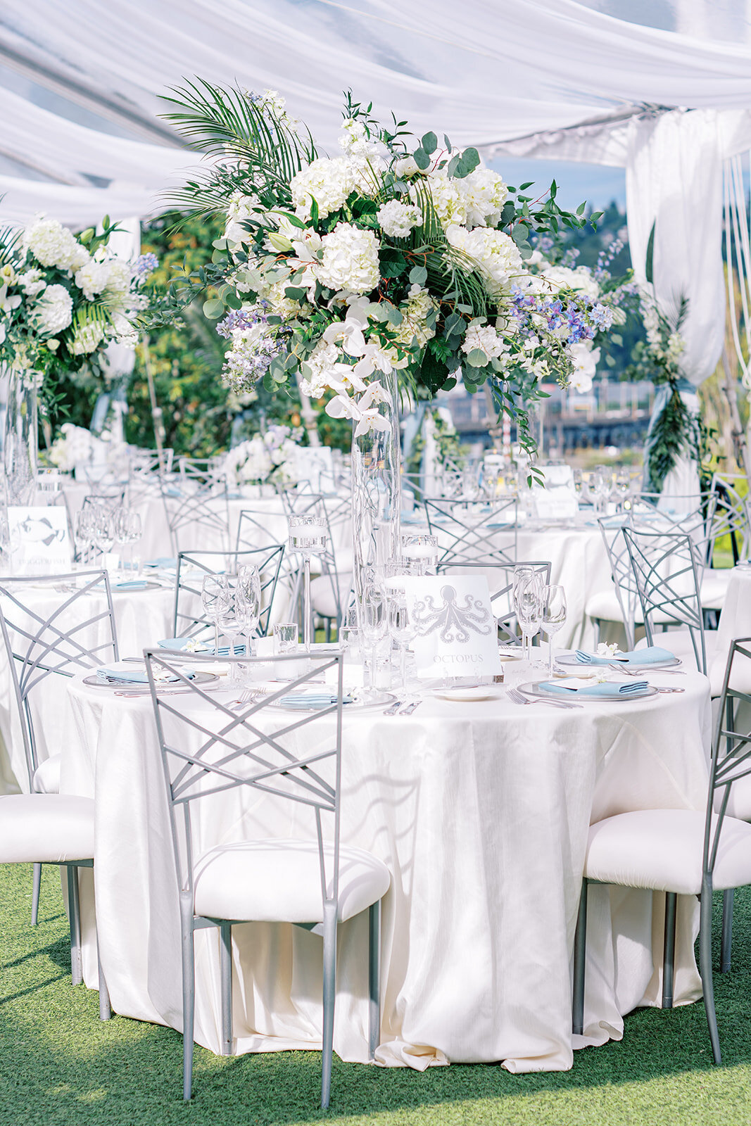 Luxurious-White-Admirals-House-Wedding-Flora-Nova-Design-Seattle-00038