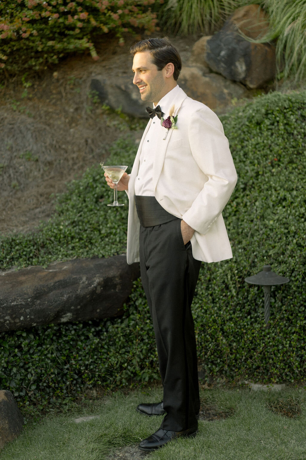 groom-with-martini