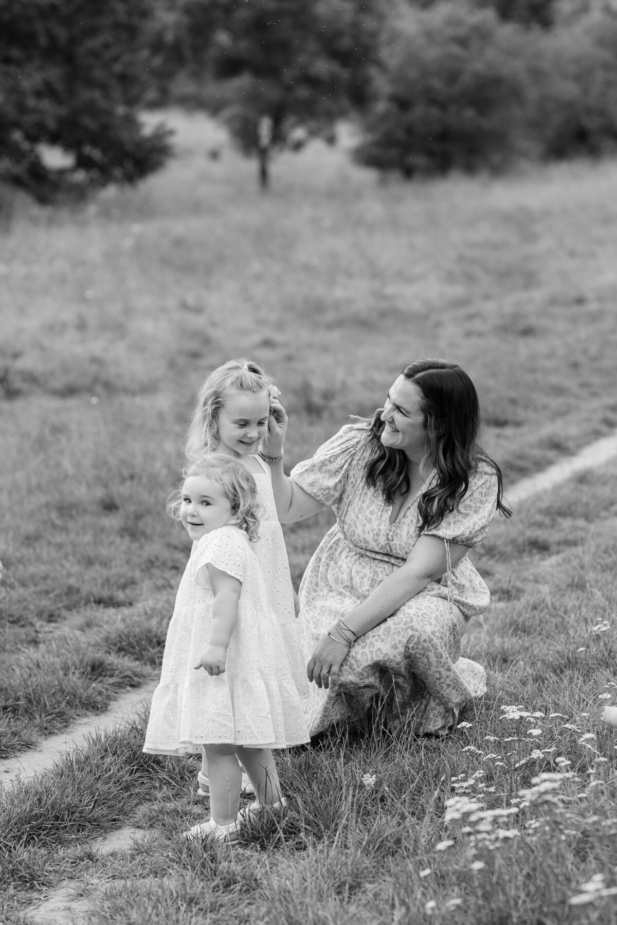 familyphotoshoot-megandaisystudiobw-10