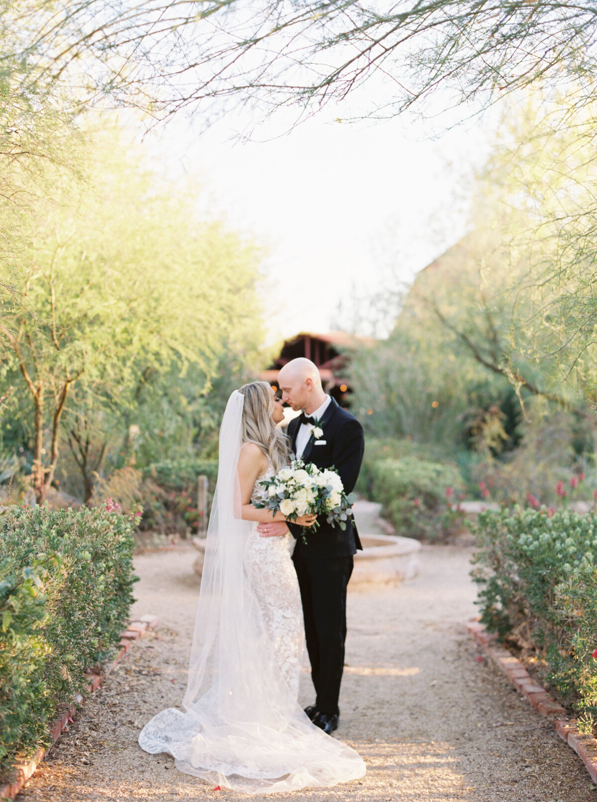 38055_03Arizona wedding photographer- Ashley Rae Photography-S+M