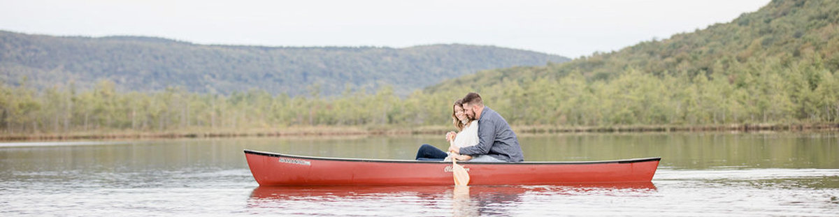 Rachel-Elise-Photography-Syracuse-New-York-Engagement-Shoot-Labrador-Hallow-2