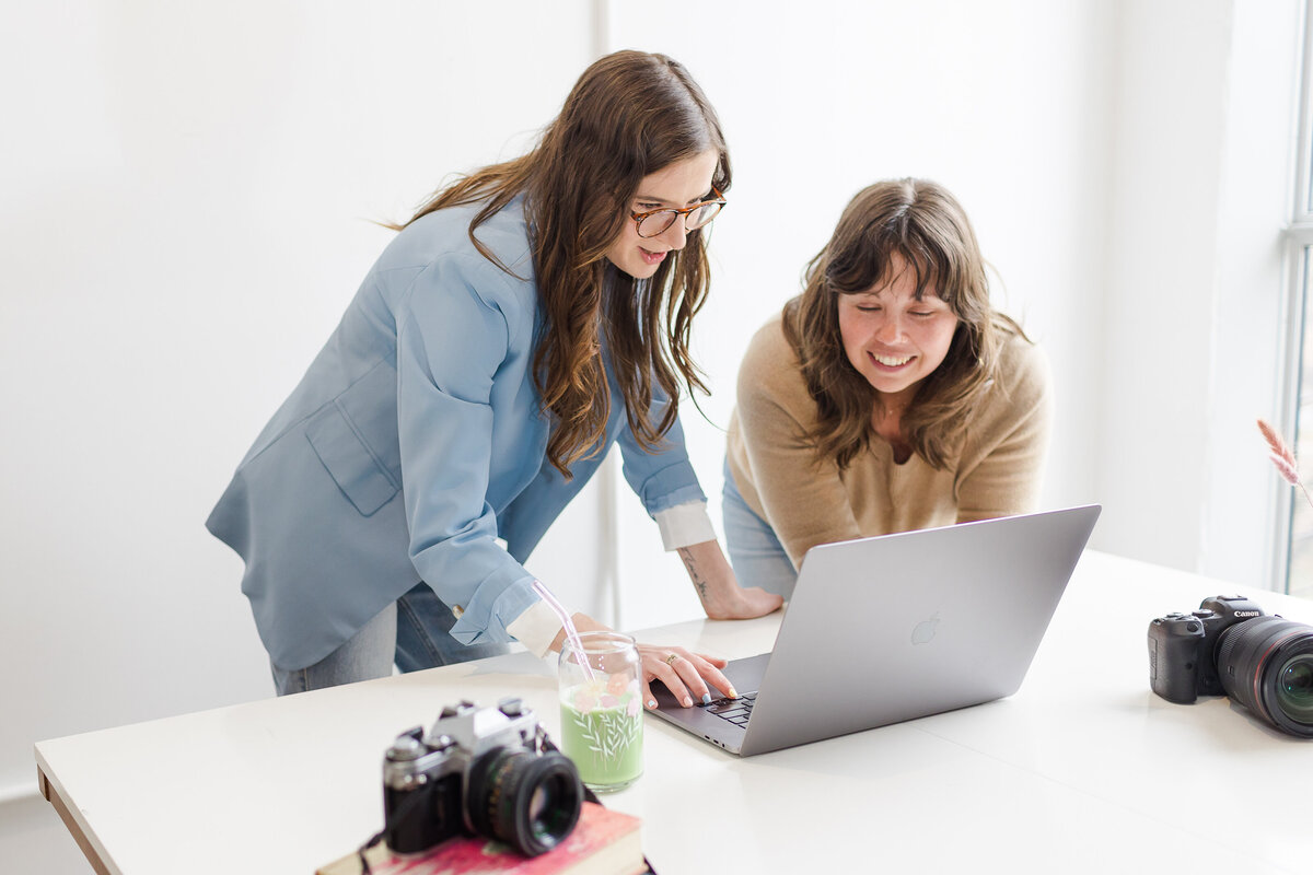 Asheville-based artist poses for branding photoshoot with Tiffany McFalls.