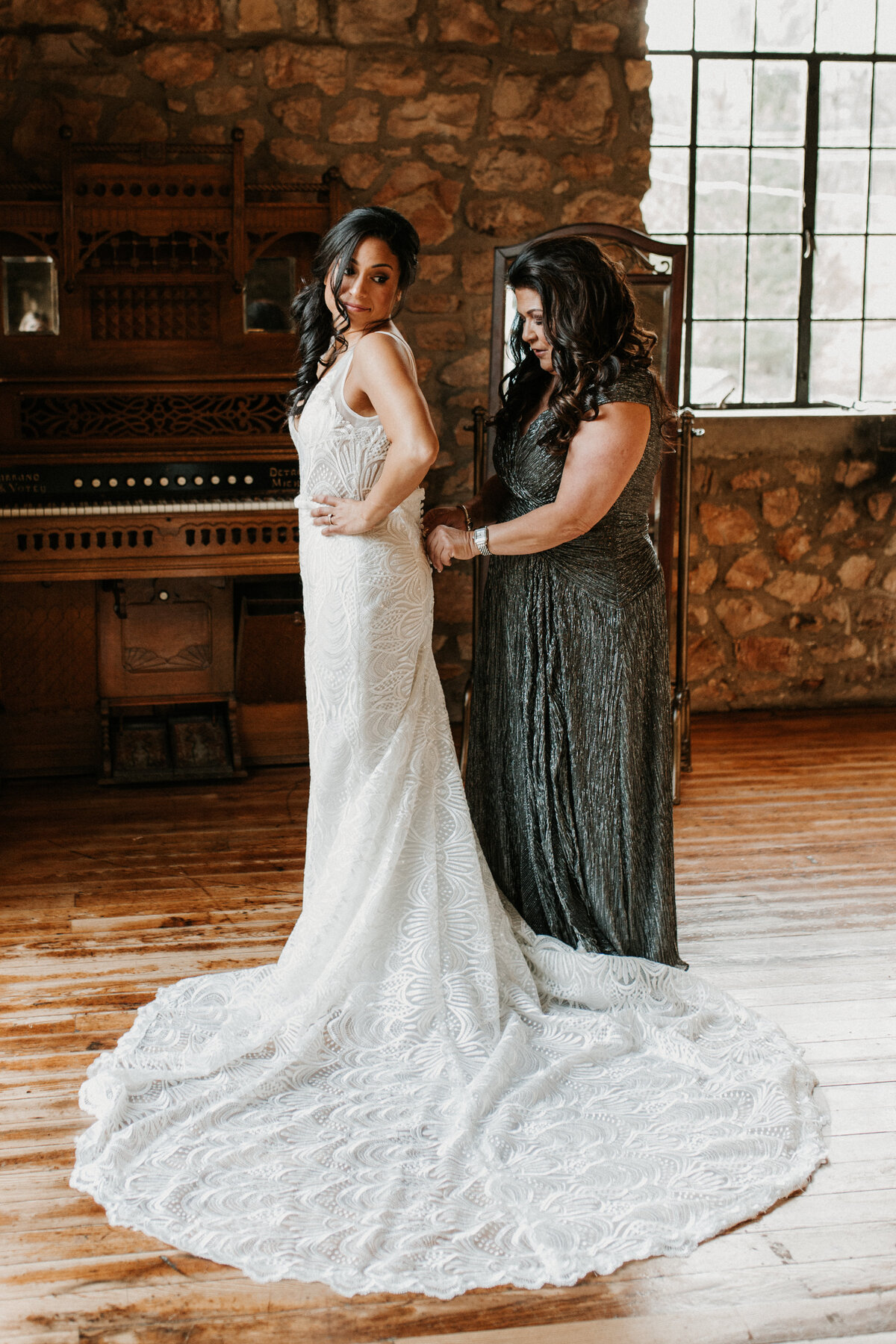 Ashley_Andrew_Wedding_Sneak_Peek_11.30.19-25