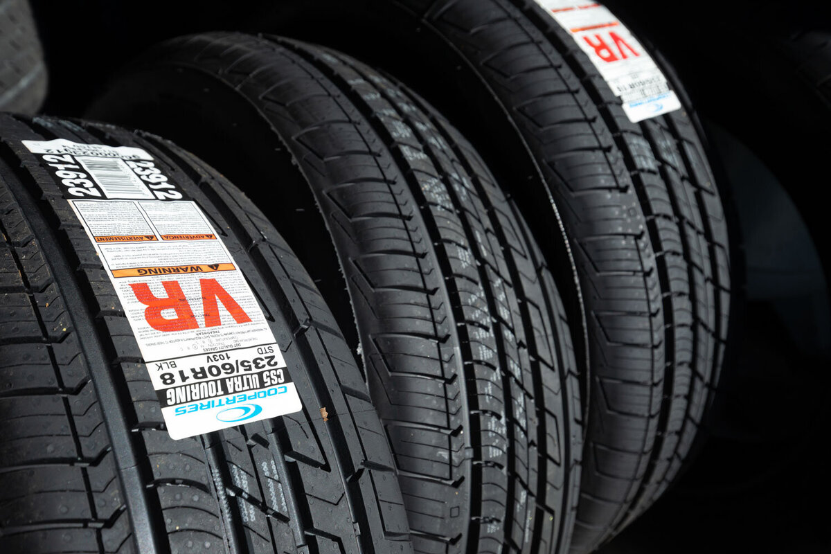A pair of tires with the word vr on them