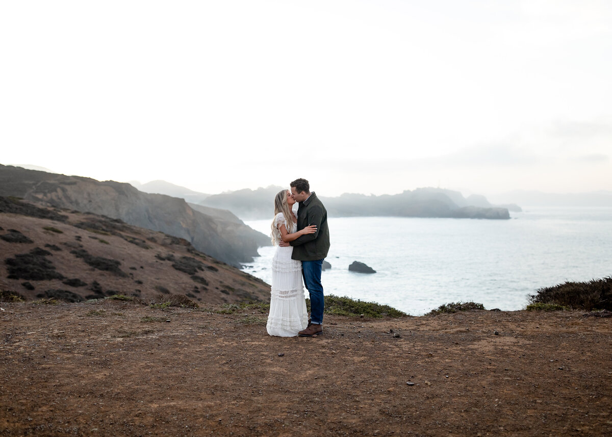 10292022_Julia+JadenEngagements_RodeoBeachCA_AnjaJensenPhotography-45