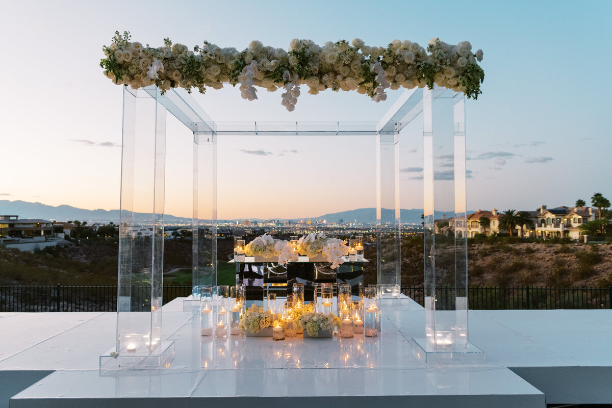Black tie wedding at the Lindsey Residence in Las Vegas - 39