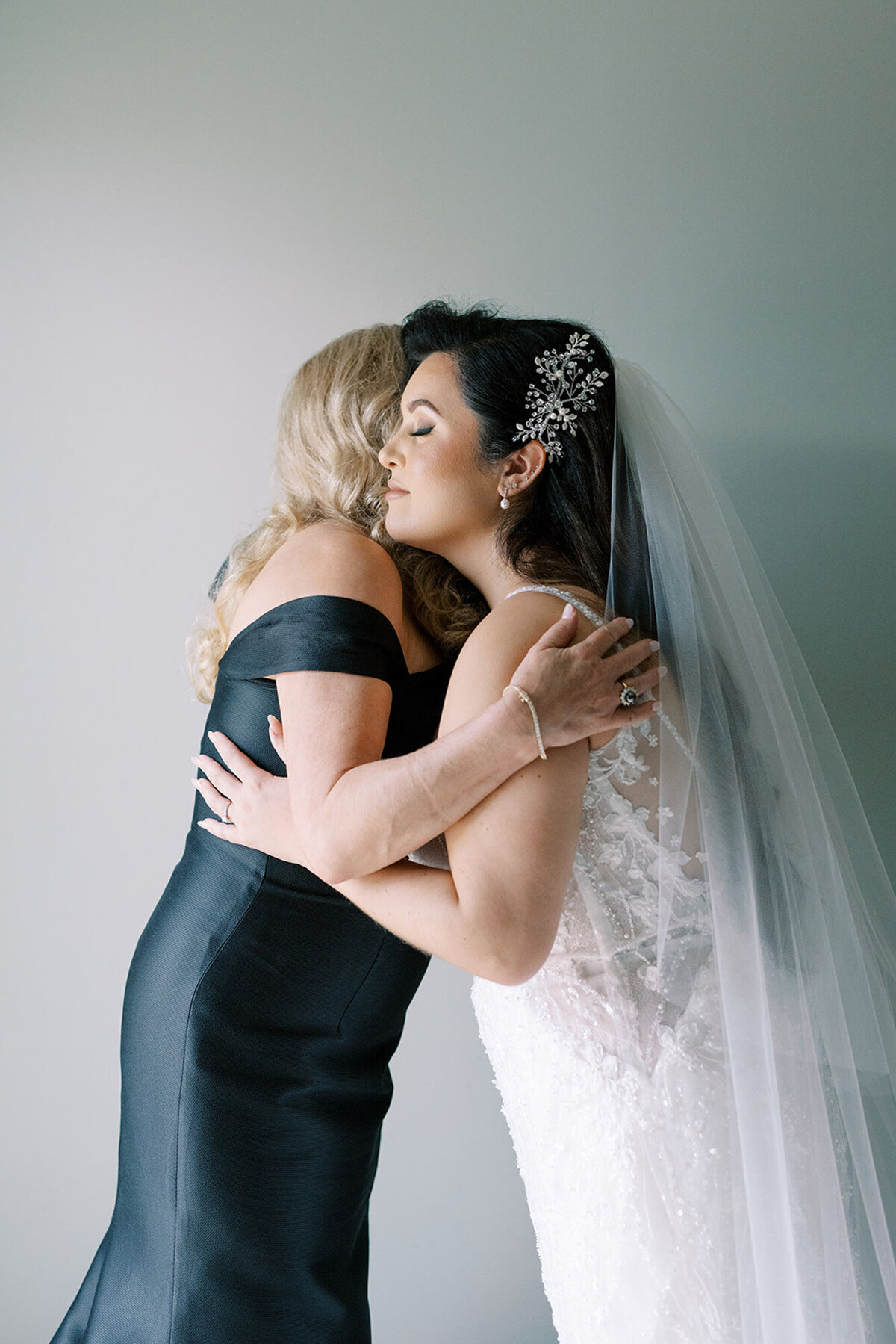 Jenna and Dylan's luxury wedding at the NOPSI hotel in New Orleans