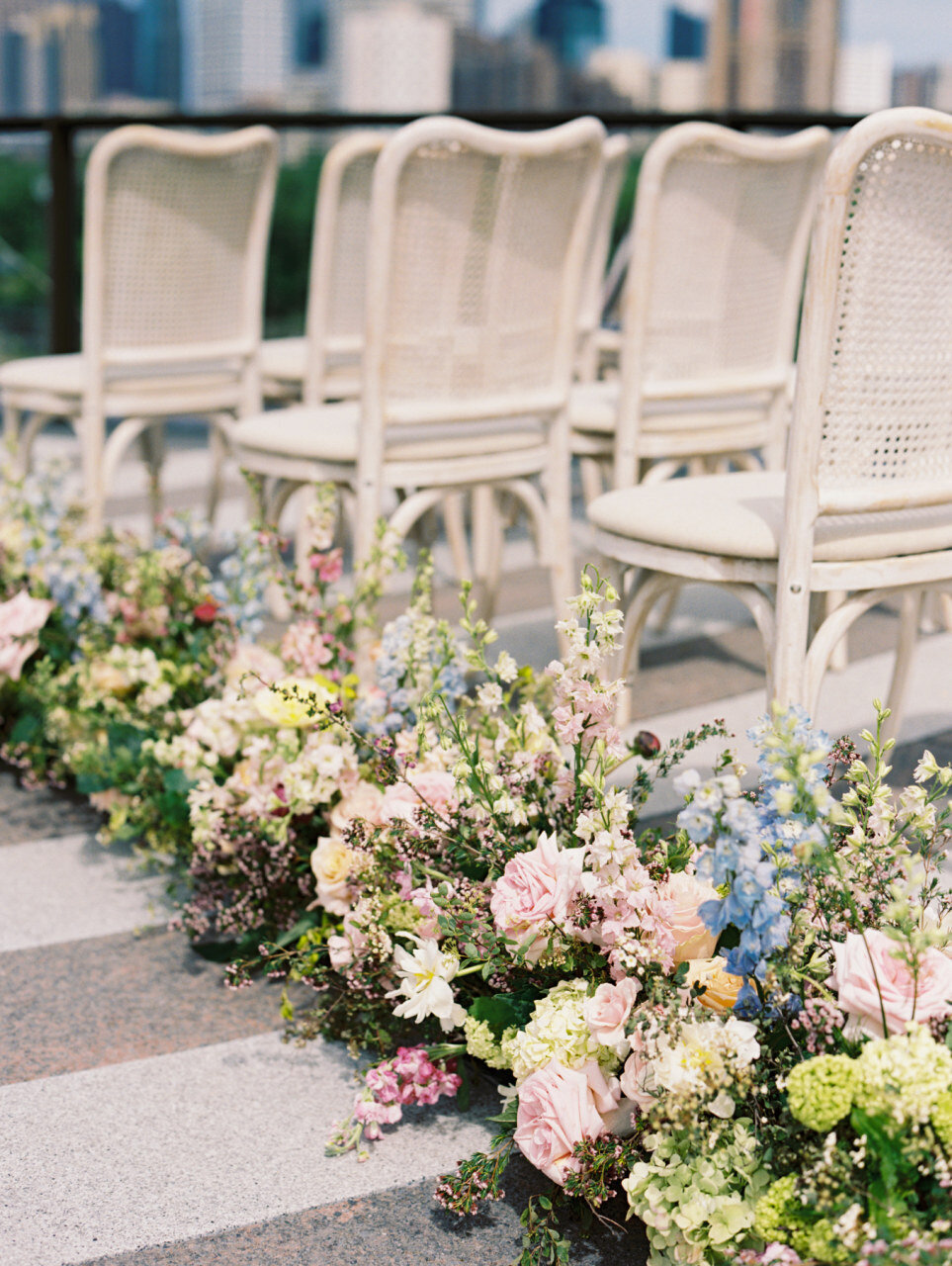 wedding ceremony aisle flowers