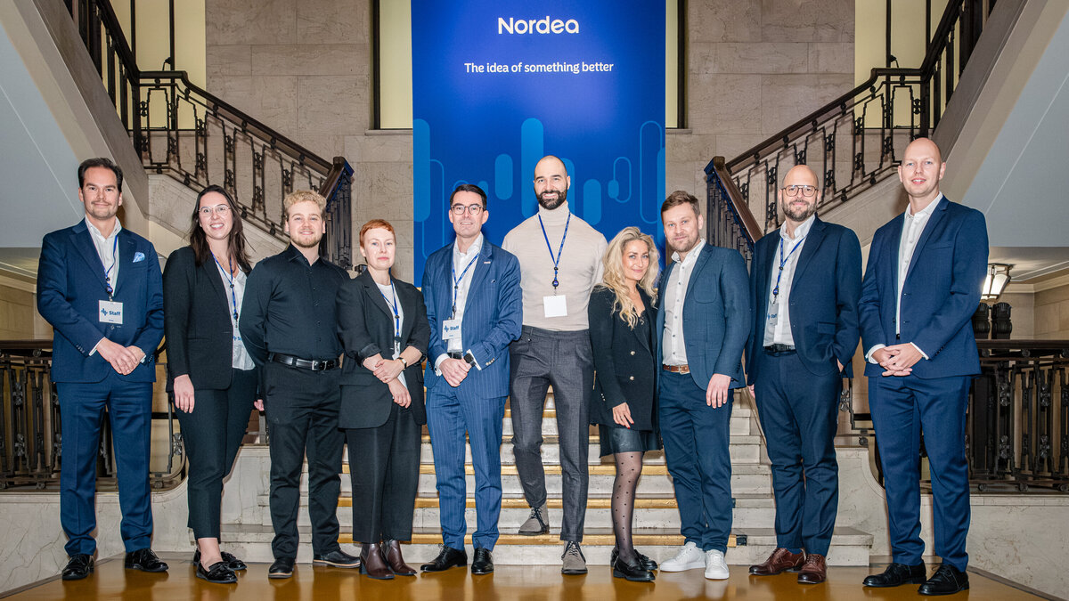 banking-conference-speaker-onstage-press-release-london-marc-james-photography-25