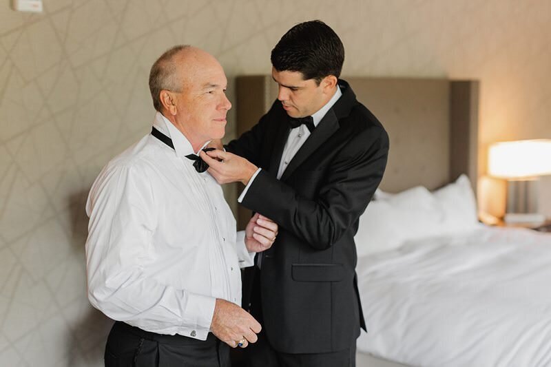 Classic Wedding at City Church of Evansville with Reception at ECC098