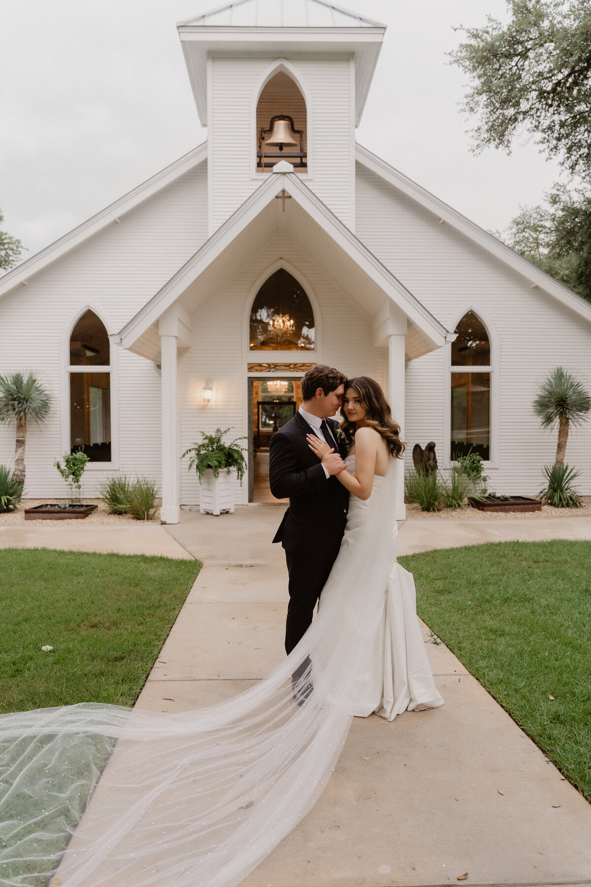 N&TWeddingPreviews-65