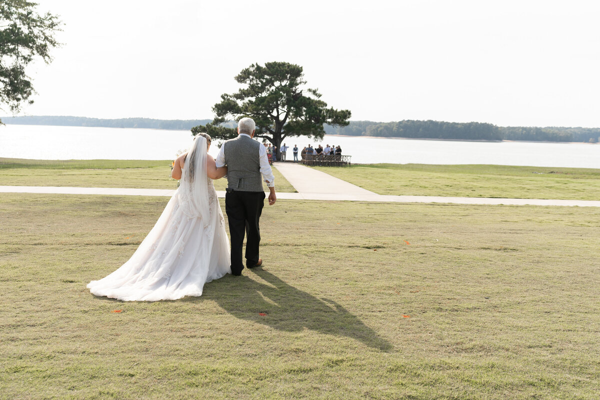bride-and-groom-wedding-at-oakfuskee-conservation-center