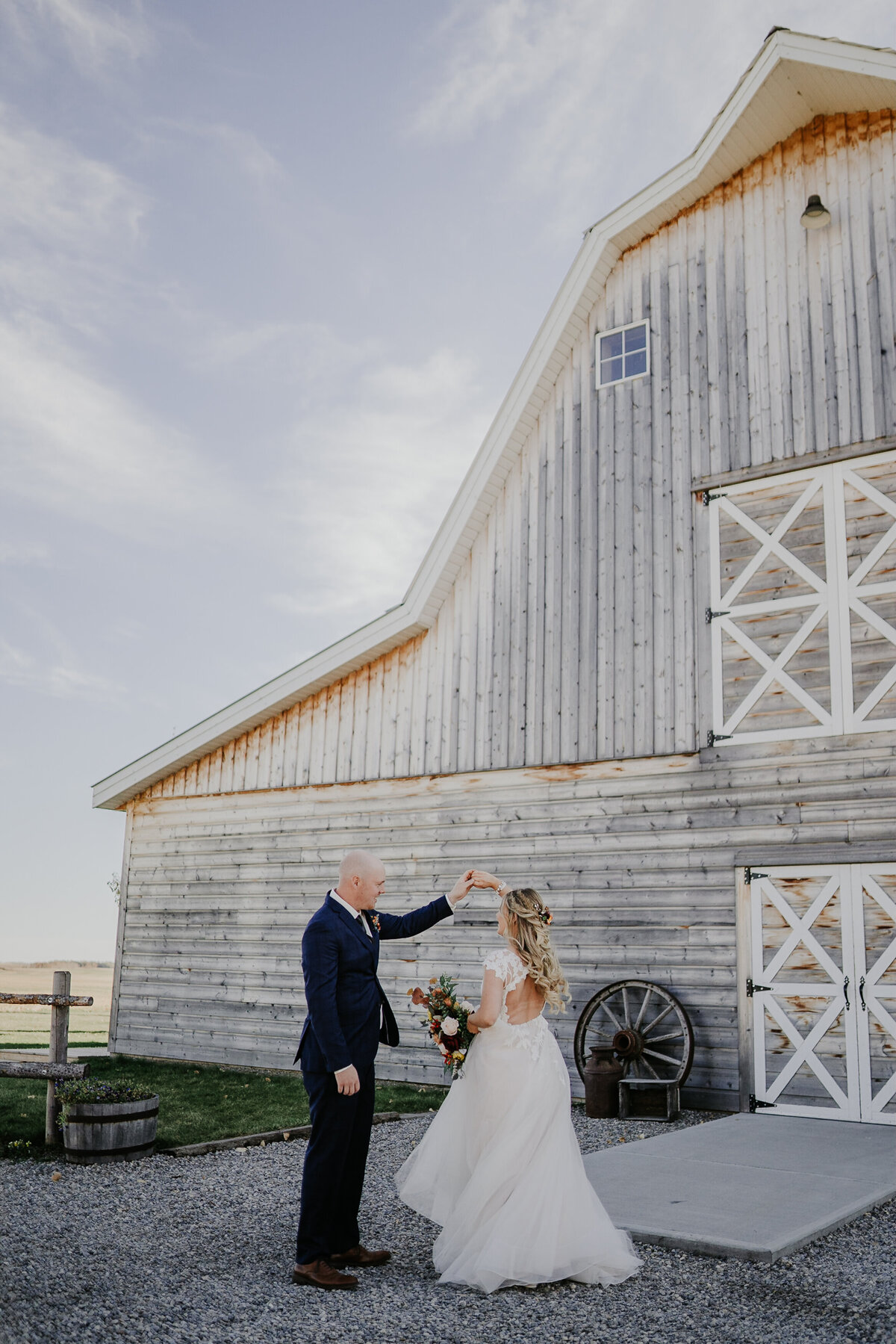 olds-willow-lane-barn-wedding-photographer-4