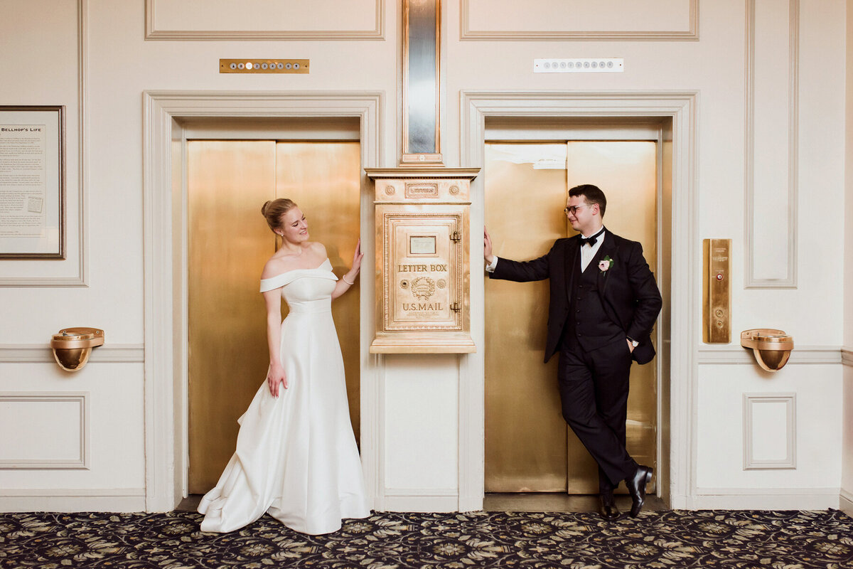boston-wedding-photographer-timless-hawthorne-hotel-salem-wedding-seamless-photography