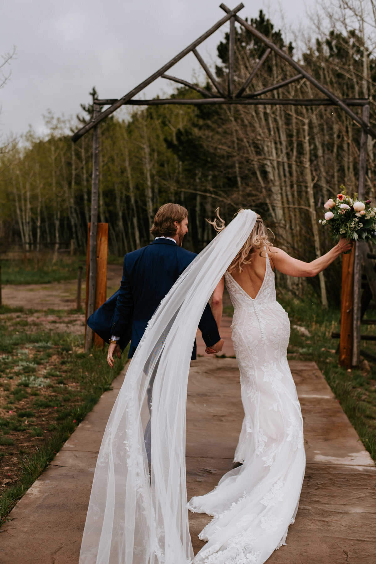 Sara + Lucas Sneak Peeks-54