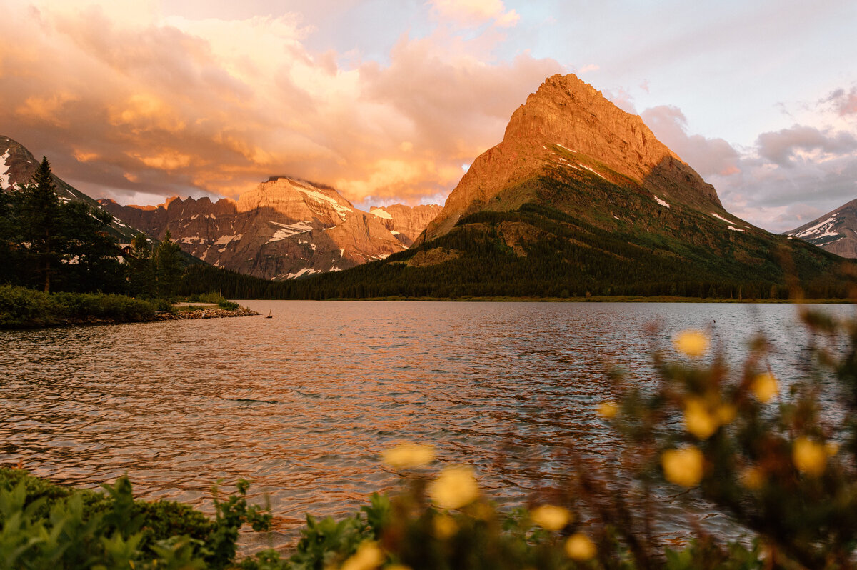 swiftcurrent_lake_many_glacier_montana_sunrise_03