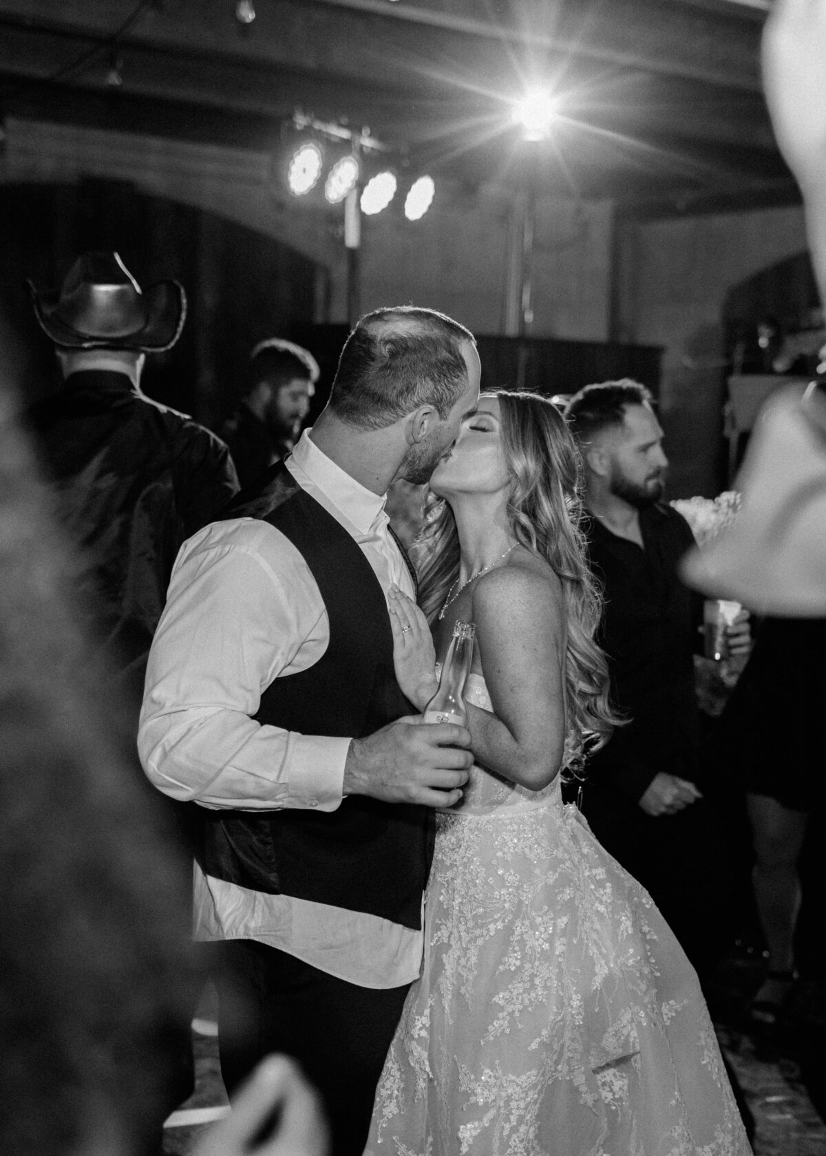 Lindsey-and-Justin-Wedding-Emily-Nicole-Photo-1185